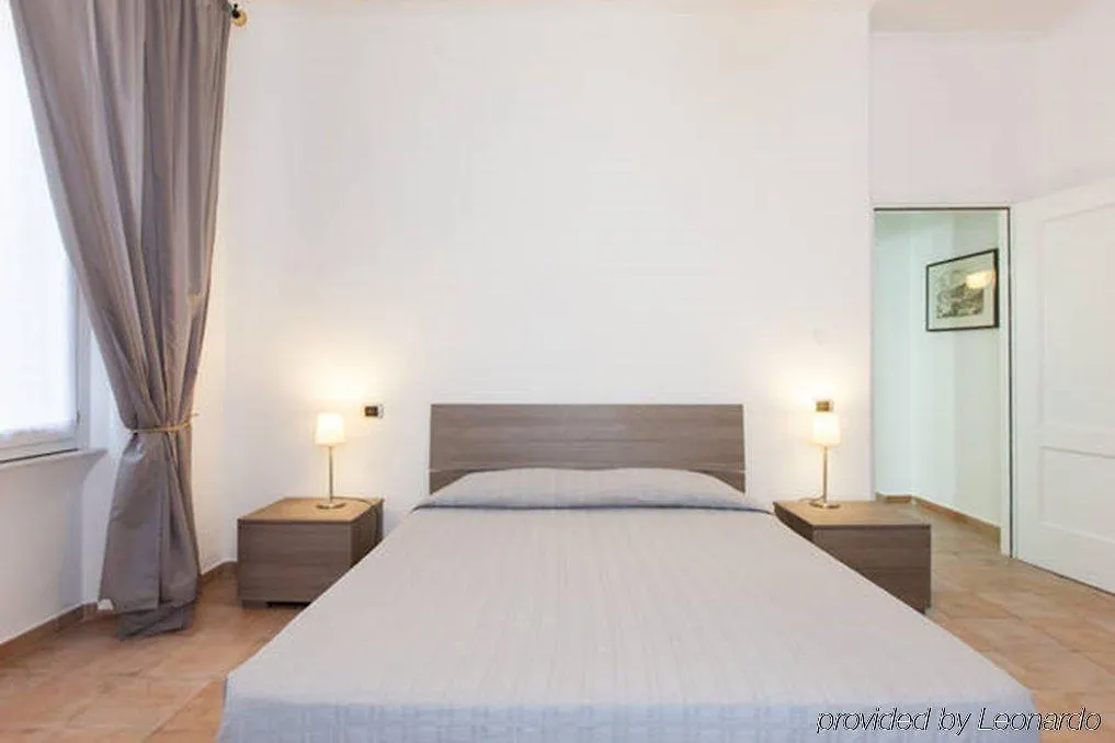 Apollo Apartments Colosseo Rzym 3*,  Włochy